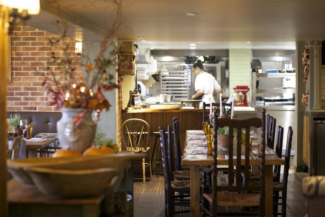 مبيت وإفطار بيتورث The Welldiggers Arms المظهر الخارجي الصورة